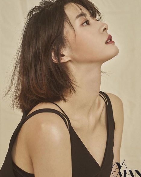 凍齡抗衰老30歲顏值代表權娜拉:今年30歲權娜拉在2012年以女團Hello Venus成員出道，不僅擔任隊内副主唱的位置，還是團體的門面擔當，能唱能跳的她當時已獲得不少氣。