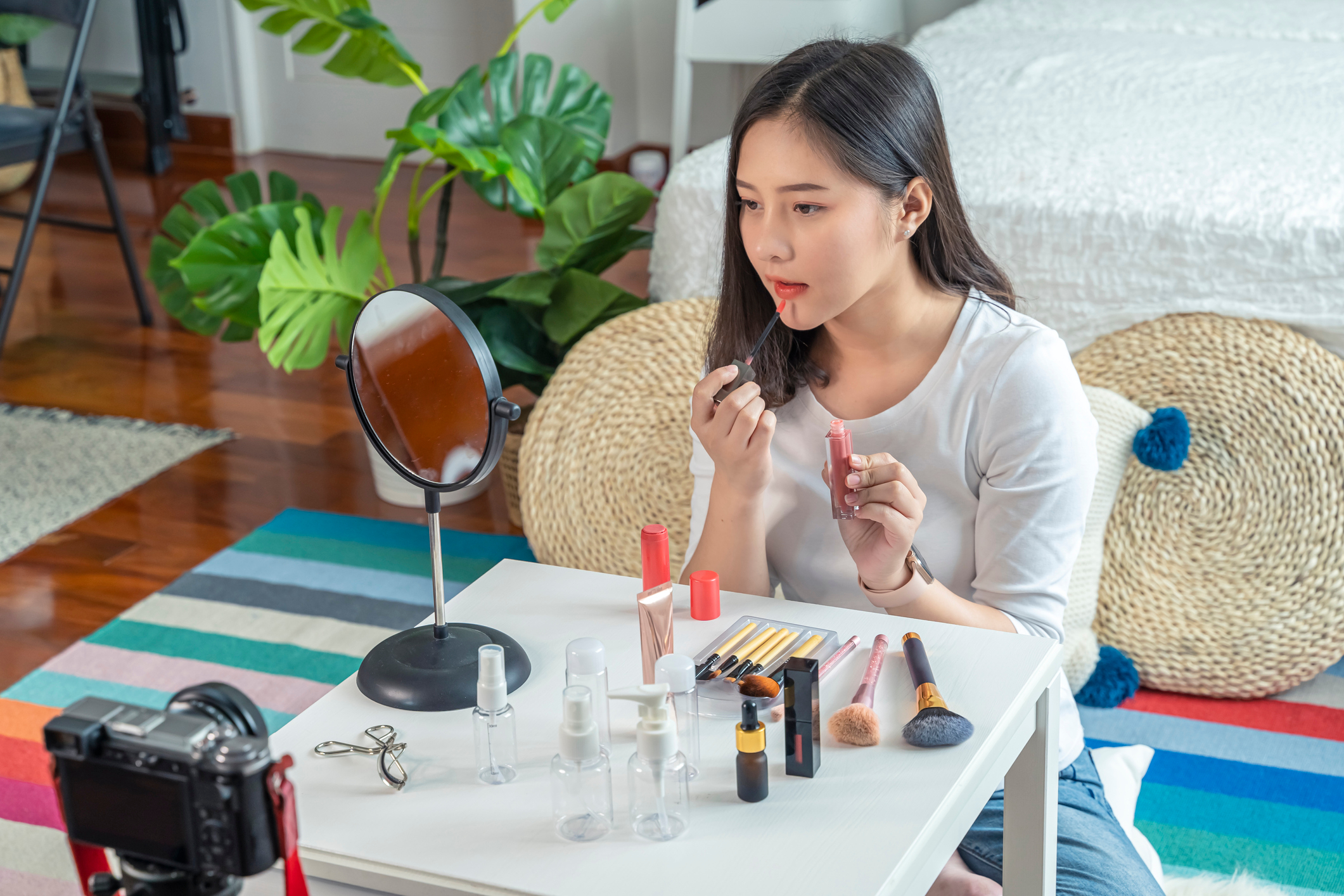6/ 化出合適妝容 擁有觀眾緣的樣貌至少要有親和力,想擁有這種力量就需要有一個好妝容,即上gratus Pass會員限賞 - Shine Like A Star 彩妝工作坊,由全民造星指定化妝團隊「非常作 GFC MAKE UP TEAM 」教您化出能突顯您個性的妝容,就算在街上碰上都給人親切而舒服的感覺。
